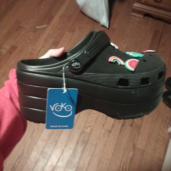 Crocs - Picture 3 of 8